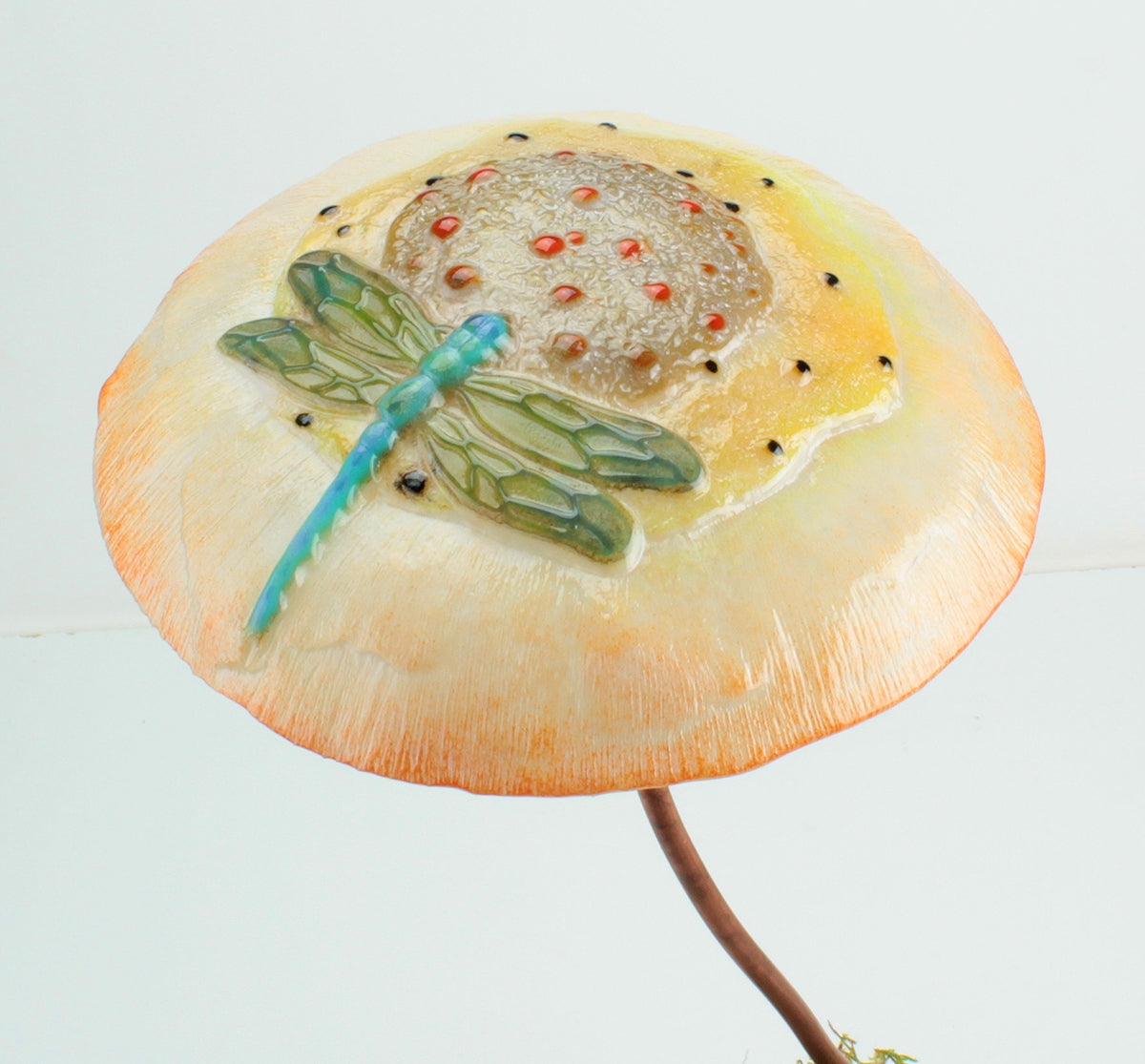 Mushroom Cap with Dragonfly (CPI LF159)