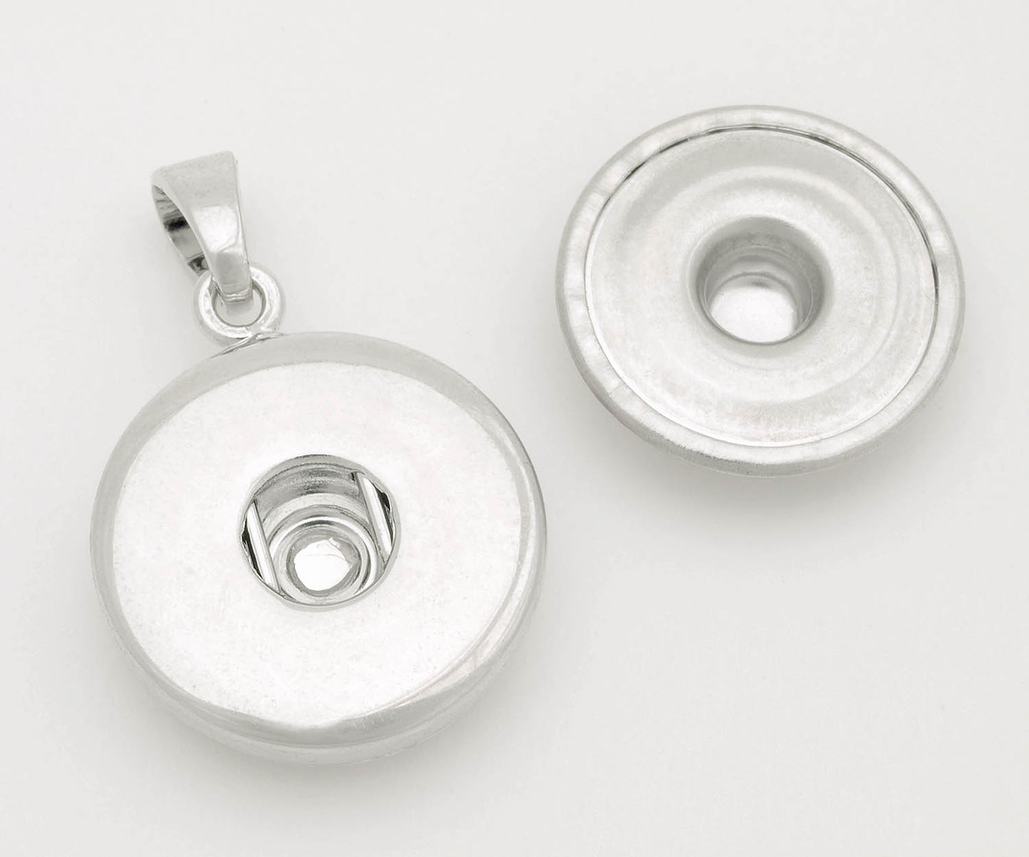 Necklace Pendant with One Flat Disk